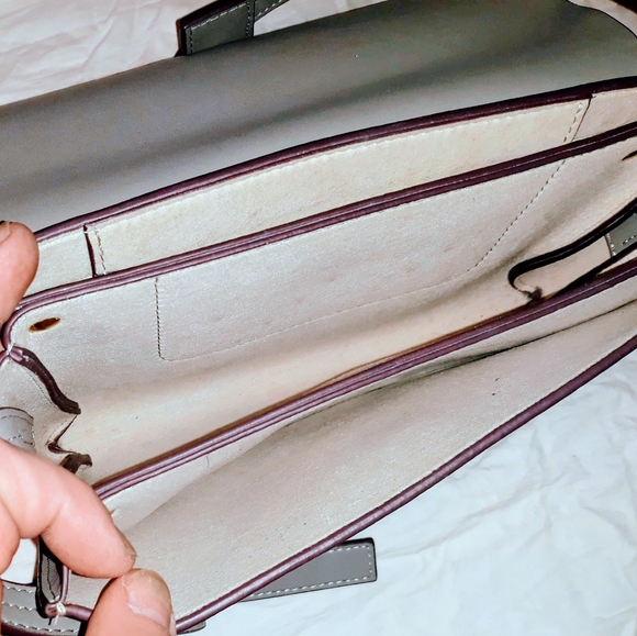 Genuine Leather Shoulder Bag with Chain - Picture 4 of 8